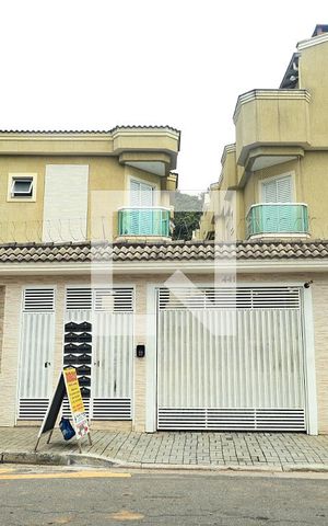 Casa de condomínio à venda com 120m², 2 quartos e 1 vagaFachada