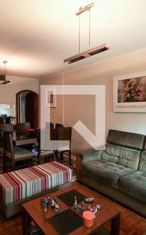 Casa à venda com 203m², 3 quartos e 4 vagasSala