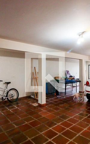 Casa à venda com 203m², 3 quartos e 4 vagasGaragem