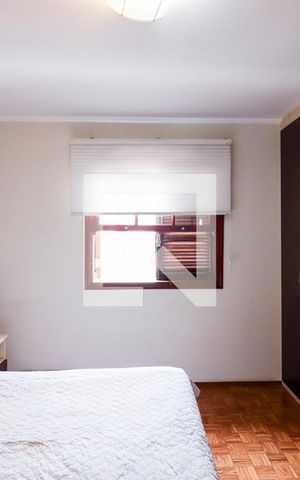 Casa à venda com 203m², 3 quartos e 4 vagasSuite