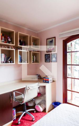 Casa à venda com 203m², 3 quartos e 4 vagasQuarto 2