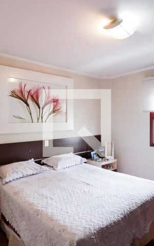 Casa à venda com 203m², 3 quartos e 4 vagasSuite
