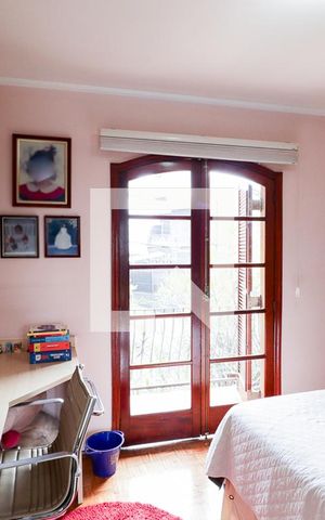 Casa à venda com 203m², 3 quartos e 4 vagasQuarto 2