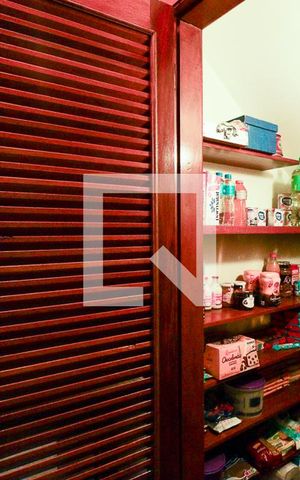 Casa à venda com 203m², 3 quartos e 4 vagasDeposito