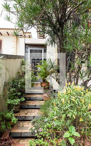 Casa à venda com 203m², 3 quartos e 4 vagasFachada