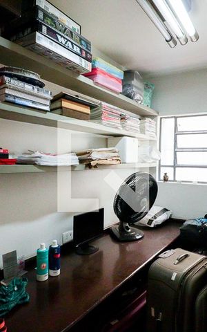Casa à venda com 203m², 3 quartos e 4 vagasQuarto de Serviço