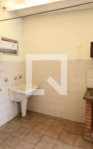 Casa à venda com 210m², 5 quartos e 2 vagasÁrea de Serviço