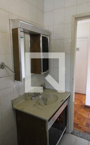 Casa à venda com 210m², 5 quartos e 2 vagasBanheiro 3