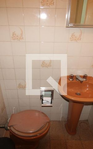 Casa à venda com 210m², 5 quartos e 2 vagasÁrea de Serviço - Banheiro