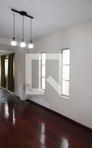 Casa à venda com 210m², 5 quartos e 2 vagasSala