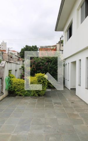 Casa à venda com 210m², 5 quartos e 2 vagasÁrea Comum