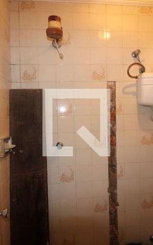 Casa à venda com 210m², 5 quartos e 2 vagasÁrea de Serviço - Banheiro