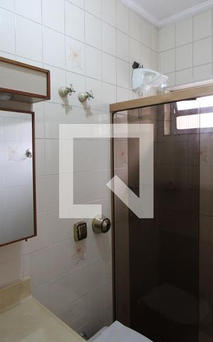 Casa à venda com 210m², 5 quartos e 2 vagasBanheiro 2