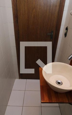 Casa à venda com 210m², 5 quartos e 2 vagasLavabo