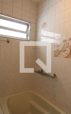 Casa à venda com 210m², 5 quartos e 2 vagasBanheiro 1