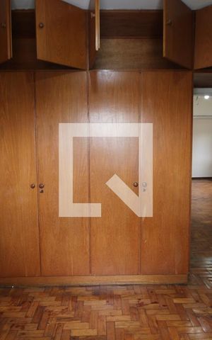 Casa à venda com 210m², 5 quartos e 2 vagasQuarto 4