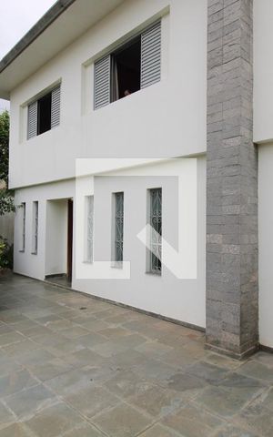 Casa à venda com 210m², 5 quartos e 2 vagasÁrea Comum