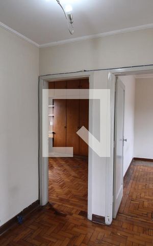 Casa à venda com 210m², 5 quartos e 2 vagasCorredor