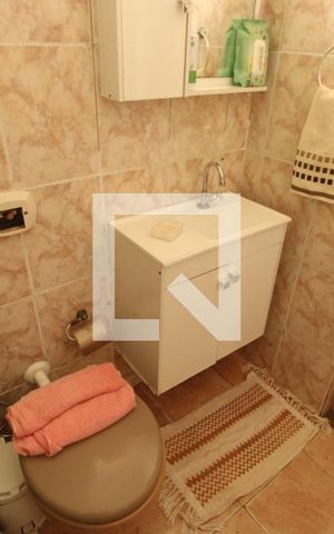 Casa à venda com 300m², 4 quartos e 2 vagasBanheiro social 1