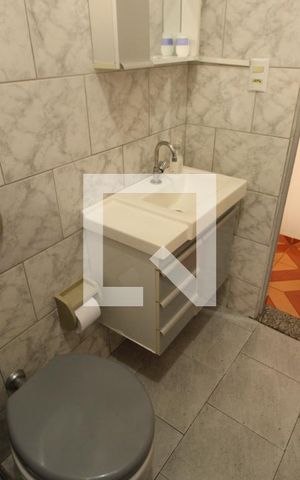 Casa à venda com 300m², 4 quartos e 2 vagasBanheiro Social 2