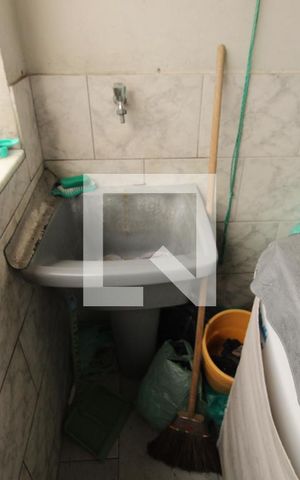 Casa à venda com 300m², 4 quartos e 2 vagasÁrea de Serviço 2