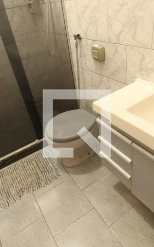 Casa à venda com 300m², 4 quartos e 2 vagasBanheiro Social 2