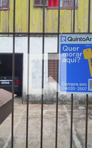 Casa à venda com 450m², 3 quartos e sem vaga Casa à venda com 450m², 3 quartos e sem vagaFachada