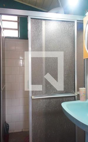 Casa à venda com 450m², 3 quartos e sem vaga Casa à venda com 450m², 3 quartos e sem vagaBanheiro
