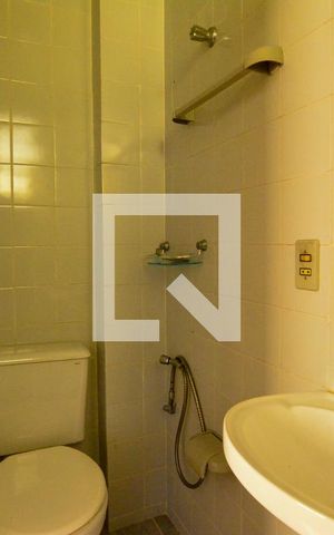 Apartamento para alugar com 80m², 2 quartos e 1 vaga Apartamento para alugar com 80m², 2 quartos e 1 vagaBanheiro 1
