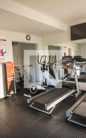 Apartamento à venda com 47m², 2 quartos e 1 vaga Apartamento à venda com 47m², 2 quartos e 1 vagaAcademia