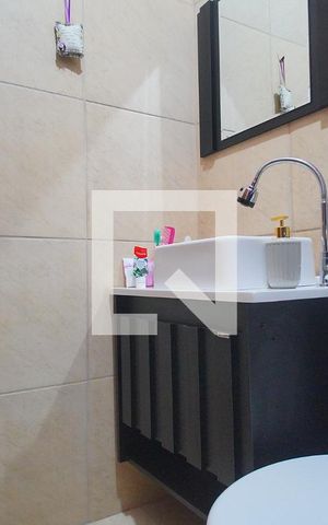 Casa à venda com 150m², 4 quartos e 2 vagas Casa à venda com 150m², 4 quartos e 2 vagasBanheiro da Suíte