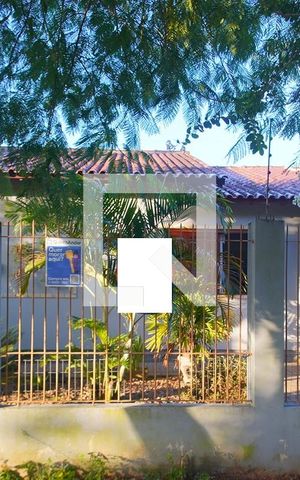 Casa à venda com 150m², 4 quartos e 2 vagas Casa à venda com 150m², 4 quartos e 2 vagasfachada