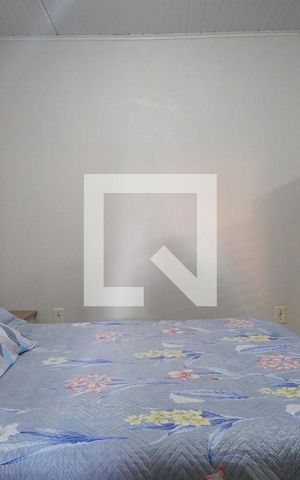 Casa à venda com 150m², 4 quartos e 2 vagas Casa à venda com 150m², 4 quartos e 2 vagasSuíte