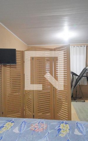 Casa à venda com 150m², 4 quartos e 2 vagas Casa à venda com 150m², 4 quartos e 2 vagasSuíte