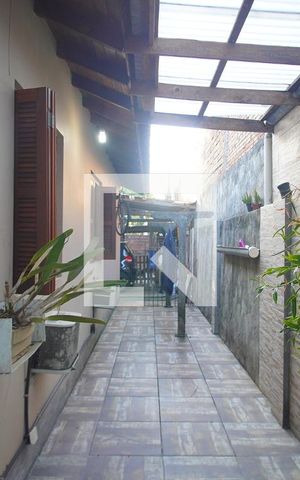 Casa à venda com 150m², 4 quartos e 2 vagas Casa à venda com 150m², 4 quartos e 2 vagasÁrea externa