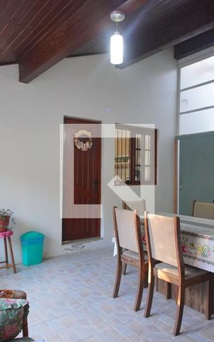 Casa à venda com 150m², 4 quartos e 2 vagas Casa à venda com 150m², 4 quartos e 2 vagasÁrea gourmet