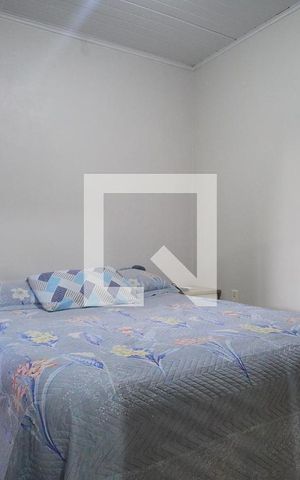 Casa à venda com 150m², 4 quartos e 2 vagas Casa à venda com 150m², 4 quartos e 2 vagasSuíte