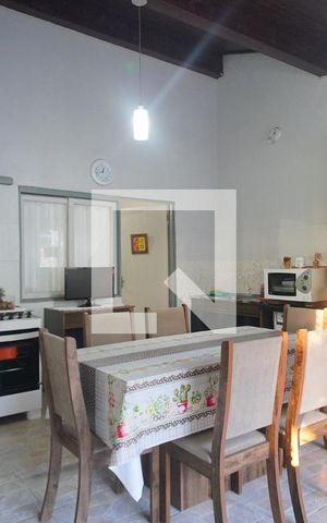 Casa à venda com 150m², 4 quartos e 2 vagas Casa à venda com 150m², 4 quartos e 2 vagasÁrea gourmet