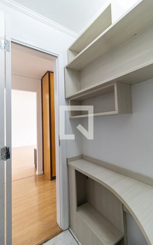 Apartamento à venda com 80m², 2 quartos e 1 vaga Apartamento à venda com 80m², 2 quartos e 1 vagaEscritório