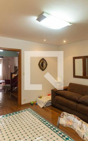 Casa à venda com 248m², 4 quartos e 3 vagasSala