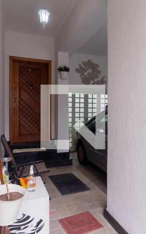 Casa à venda com 248m², 4 quartos e 3 vagasEntrada