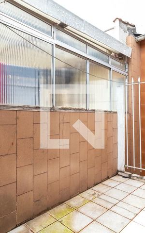Casa à venda com 110m², 3 quartos e sem vagaÁrea de Serviço