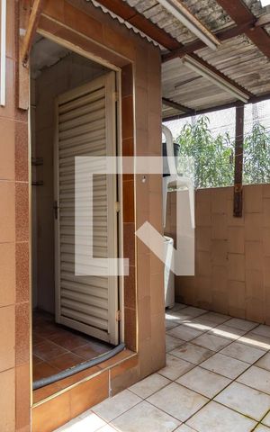 Casa à venda com 110m², 3 quartos e sem vagaÁrea de Serviço