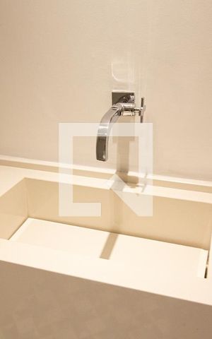 Apartamento para alugar com 190m², 3 quartos e 3 vagas Apartamento para alugar com 190m², 3 quartos e 3 vagasBanheiro