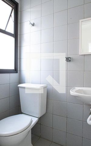 Apartamento para alugar com 190m², 3 quartos e 3 vagas Apartamento para alugar com 190m², 3 quartos e 3 vagasBanheiro