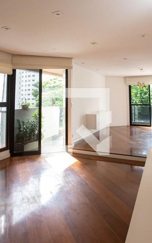 Apartamento para alugar com 190m², 3 quartos e 3 vagas Apartamento para alugar com 190m², 3 quartos e 3 vagasSala