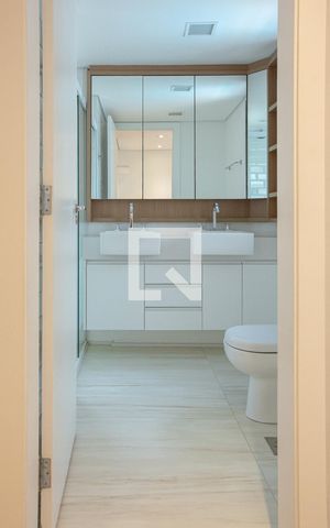 Apartamento para alugar com 190m², 3 quartos e 3 vagas Apartamento para alugar com 190m², 3 quartos e 3 vagasBanheiro