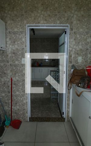 Casa para alugar com 135m², 4 quartos e 6 vagasÁrea de Serviço 1