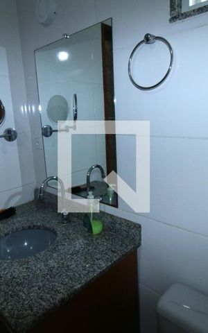 Casa para alugar com 135m², 4 quartos e 6 vagasBanheiro da Suíte 4