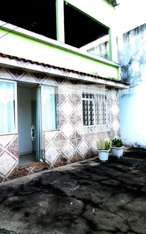 Casa para alugar com 135m², 4 quartos e 6 vagasFachada 